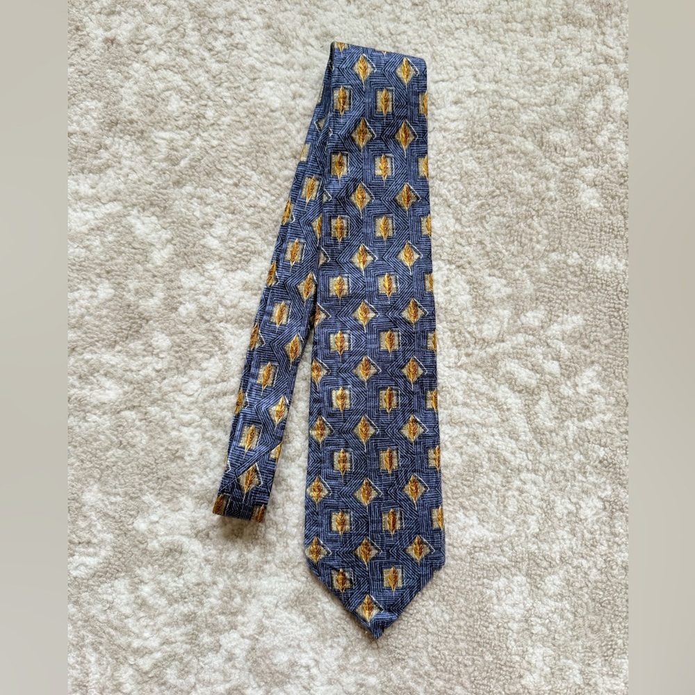 Robert Talbots best of class vintage silk neck tie blue gold leaf abstract USA